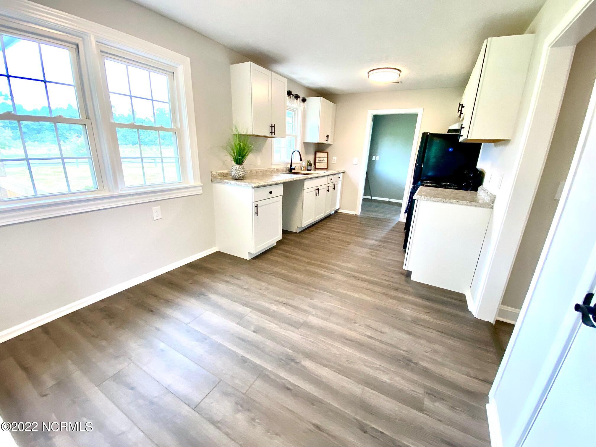 493 Jam Road Tabor City, NC 28463 - Photo 8 of 48 New Cabinetry/Appliances