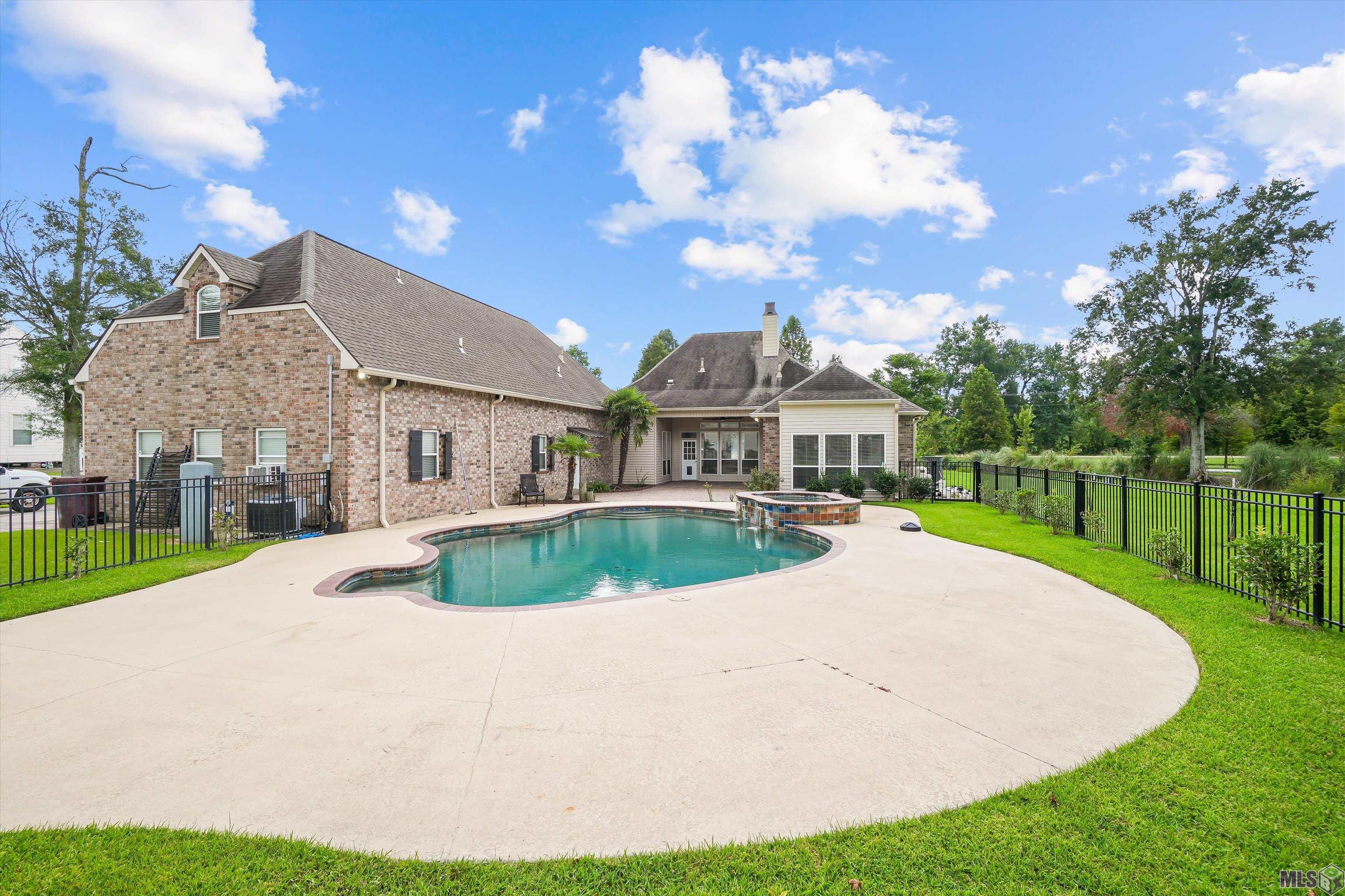 40400 Abby James Road Prairieville, LA 70769 - Photo 3 of 40