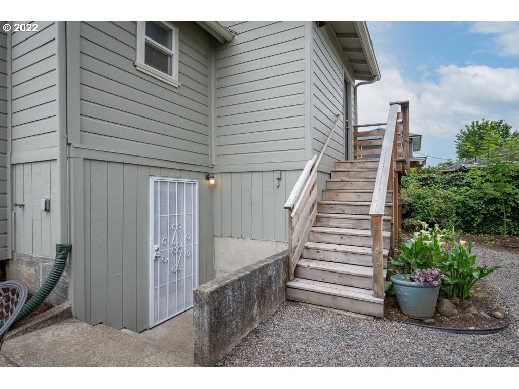 717 Northeast Liberty Street Portland, OR 97211 - Photo 19 of 32