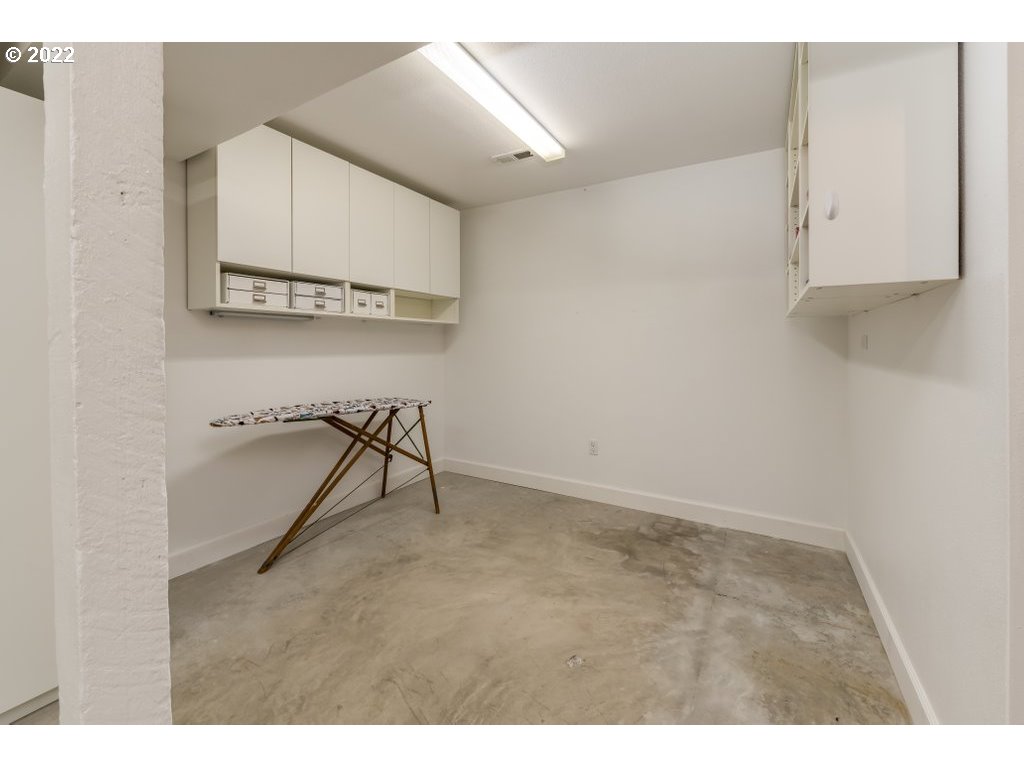 717 Northeast Liberty Street Portland, OR 97211 - Photo 25 of 32
