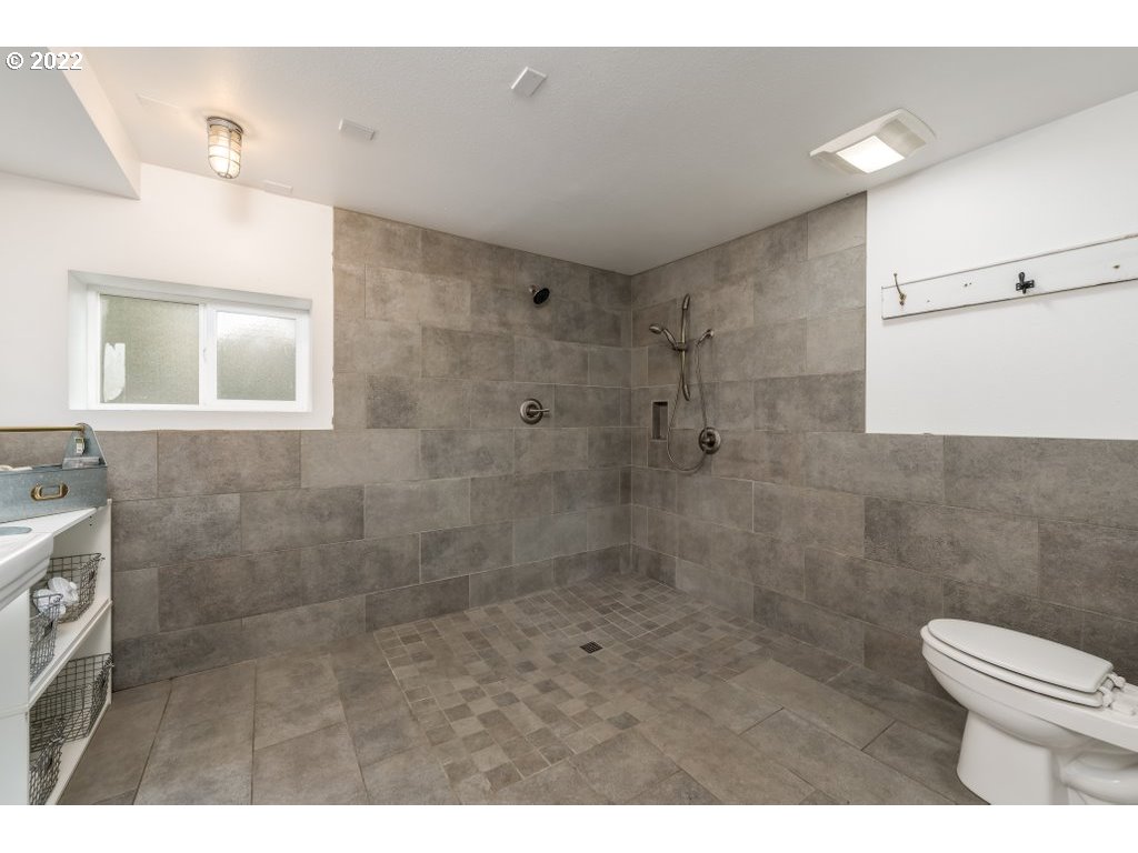 717 Northeast Liberty Street Portland, OR 97211 - Photo 26 of 32