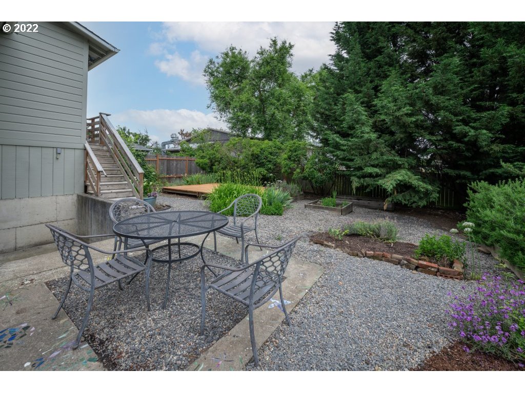 717 Northeast Liberty Street Portland, OR 97211 - Photo 29 of 32