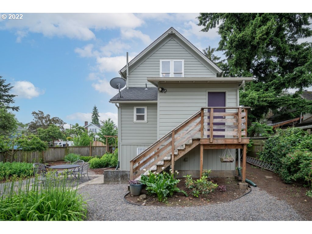 717 Northeast Liberty Street Portland, OR 97211 - Photo 31 of 32