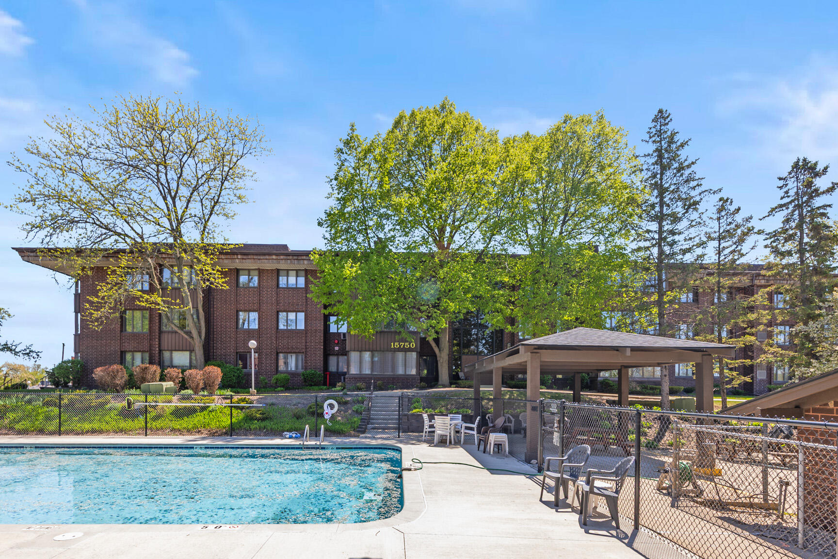 N84w15750 Ridge Road, Unit 105 Menomonee Falls, WI 53051 - Photo 21 of 28 Pool Area
