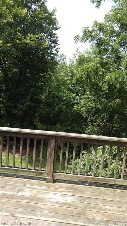 143 Eagle Ridge Road Lake Orion, MI 48360 - Photo 16 of 17