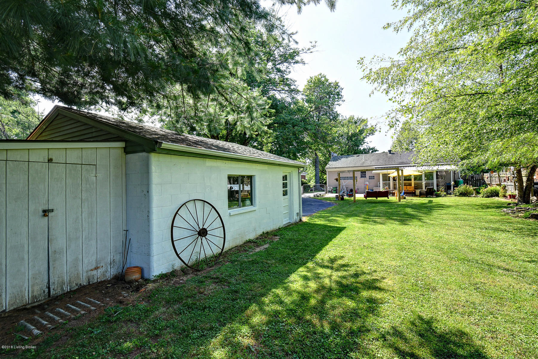 4529 Fox Run Road Louisville, KY 40207 - Photo 27 of 30 UU