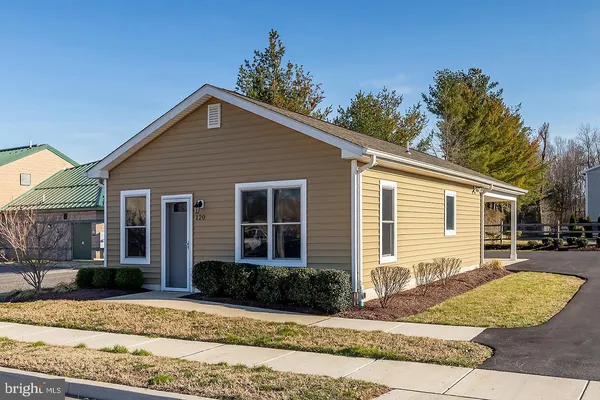 $2,100 | 120 Grove Street, Glassboro, NJ 08028