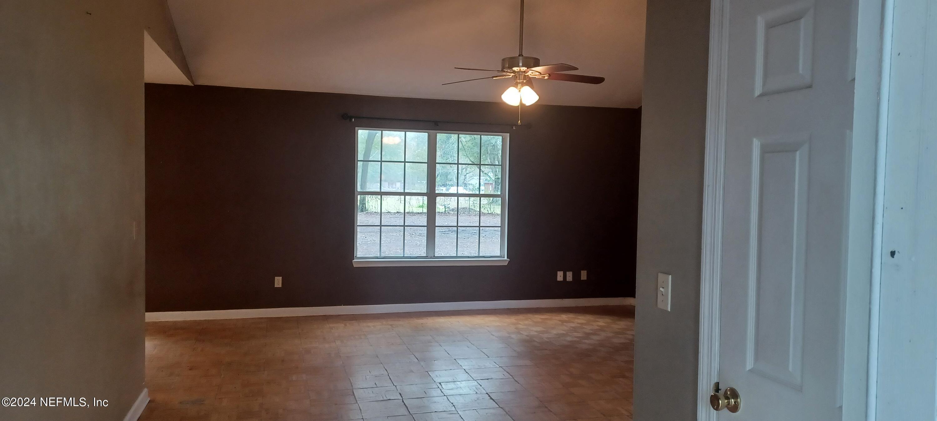 85090 Tinya Road Yulee, FL 32097 - Photo 3 of 18 20231204_111509