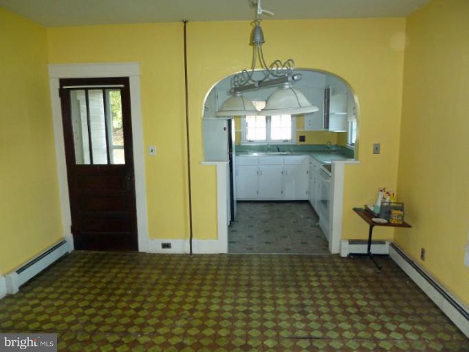 5502 Cassons Neck Road Cambridge, MD 21613 - Photo 9 of 19 Dining Room