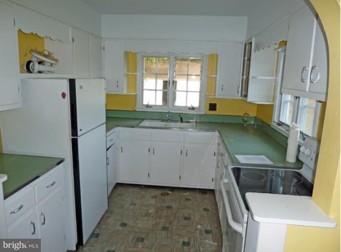 5502 Cassons Neck Road Cambridge, MD 21613 - Photo 10 of 19 Kitchen