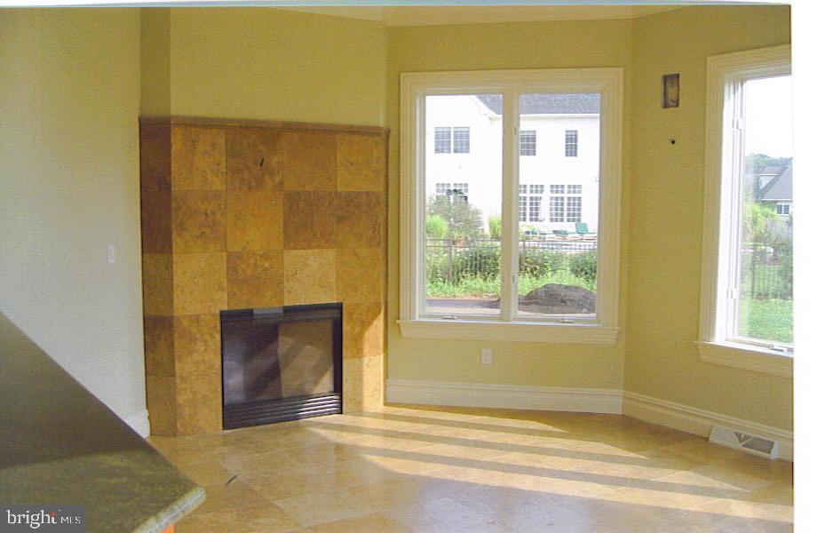 511 Dorset Street, Unit 17 Lititz, PA 17543 - Photo 7 of 15