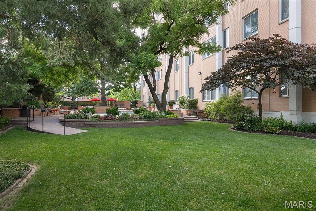 900 South Hanley Road, Unit 10B St. Louis, MO 63105 - Photo 16 of 24 Gallery Image 16