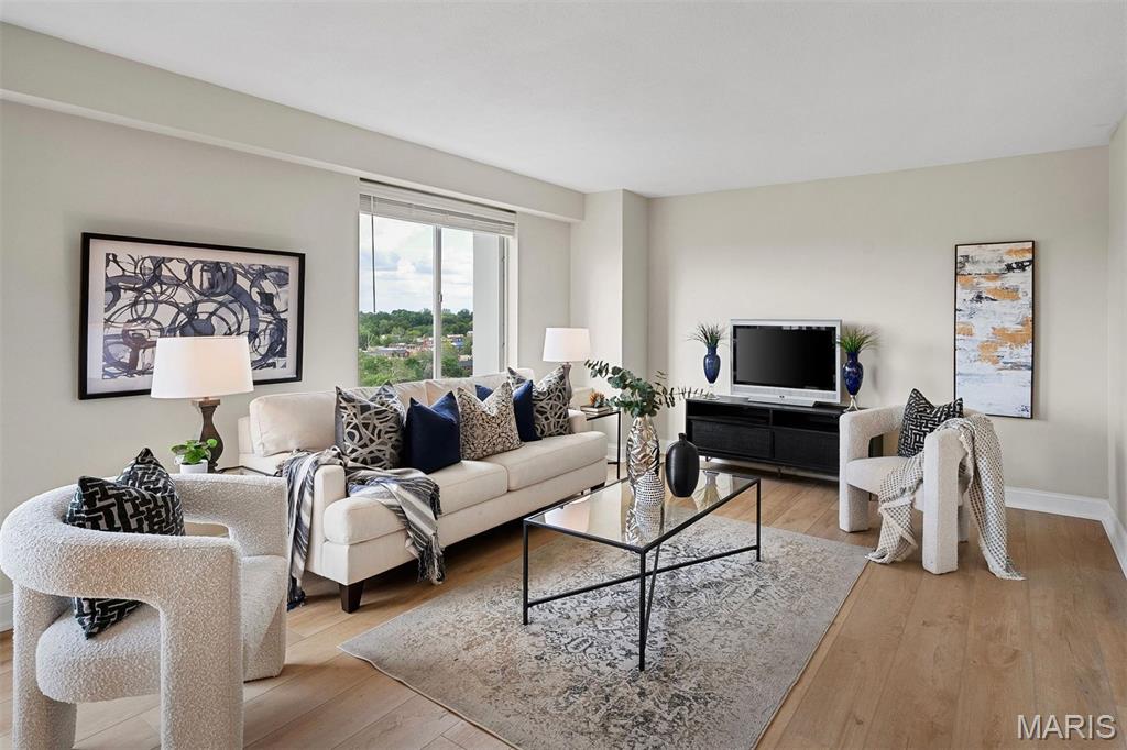 900 South Hanley Road, Unit 10B St. Louis, MO 63105 - Photo 5 of 24 Gallery Image 5