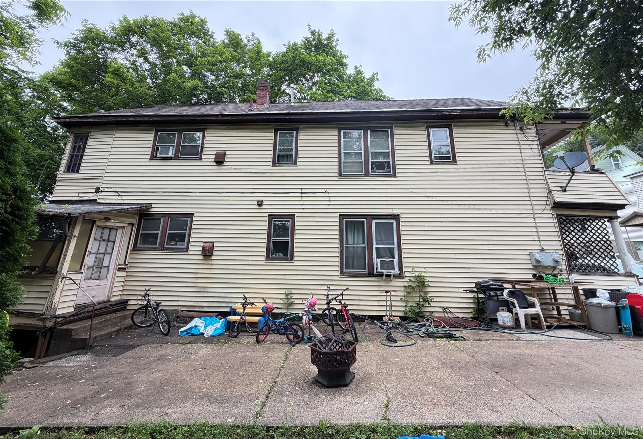 147 Forbes Street Amsterdam, NY 12010 - Photo 3 of 8
