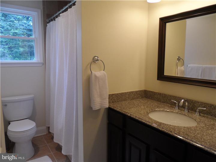 912 Longfield Road Glenside, PA 19038 - Photo 13 of 16 Bathroom