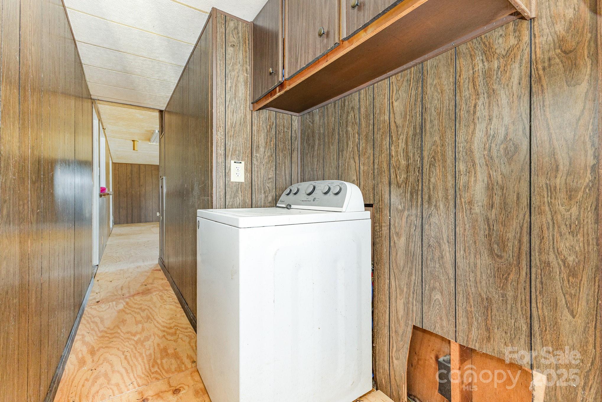 610 Osteen Road York, SC 29745 - Photo 14 of 42 a utility room with dryer and washer
