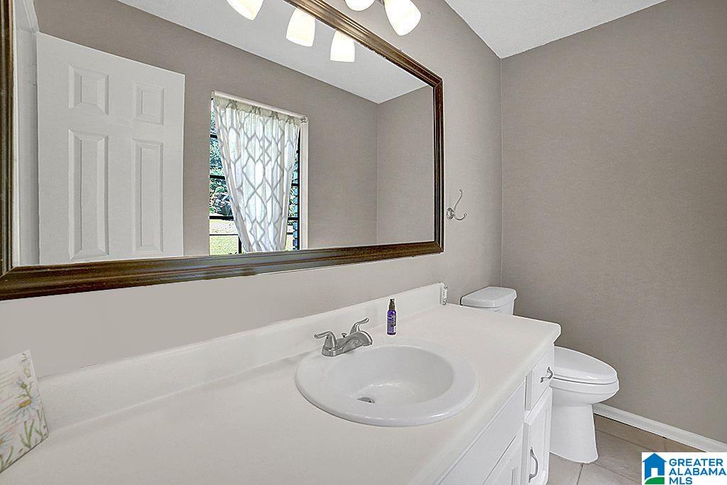 3237 Green Valley Road Birmingham, AL 35243 - Photo 6 of 23