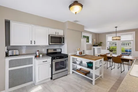 $475,000 | 1060 Goodrich Avenue, St. Paul, MN 55105