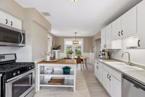$475,000 | 1060 Goodrich Avenue, St. Paul, MN 55105