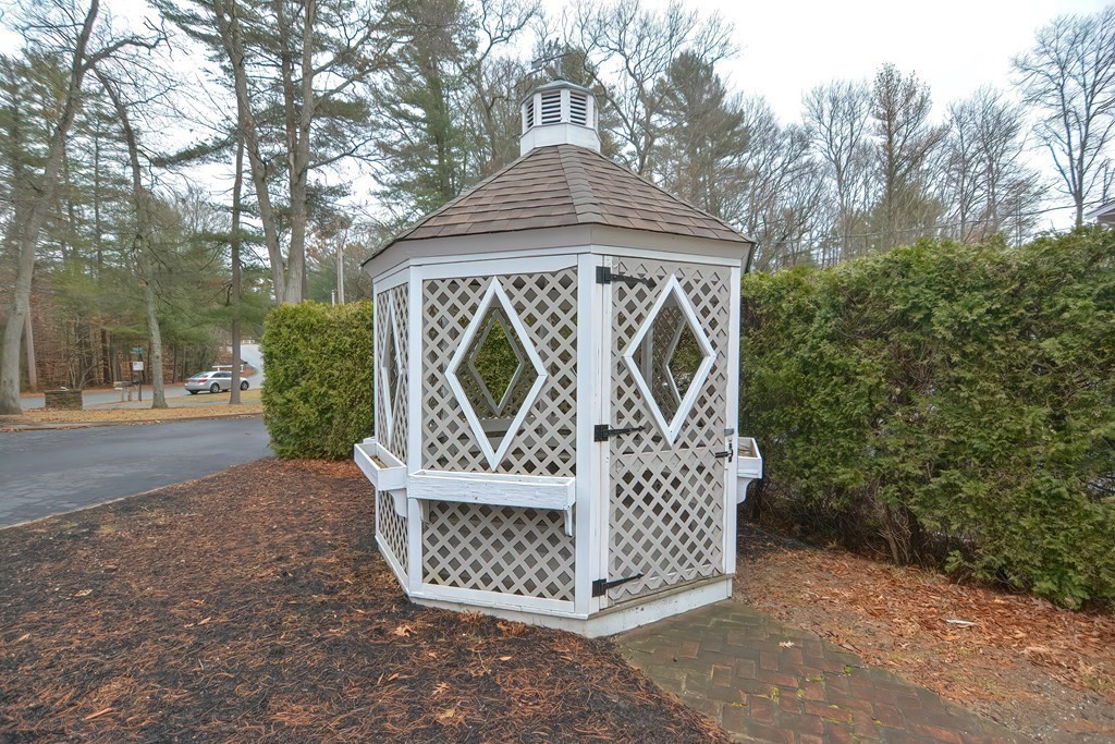142 Middleboro Road Freetown, MA 02717 - Photo 8 of 42