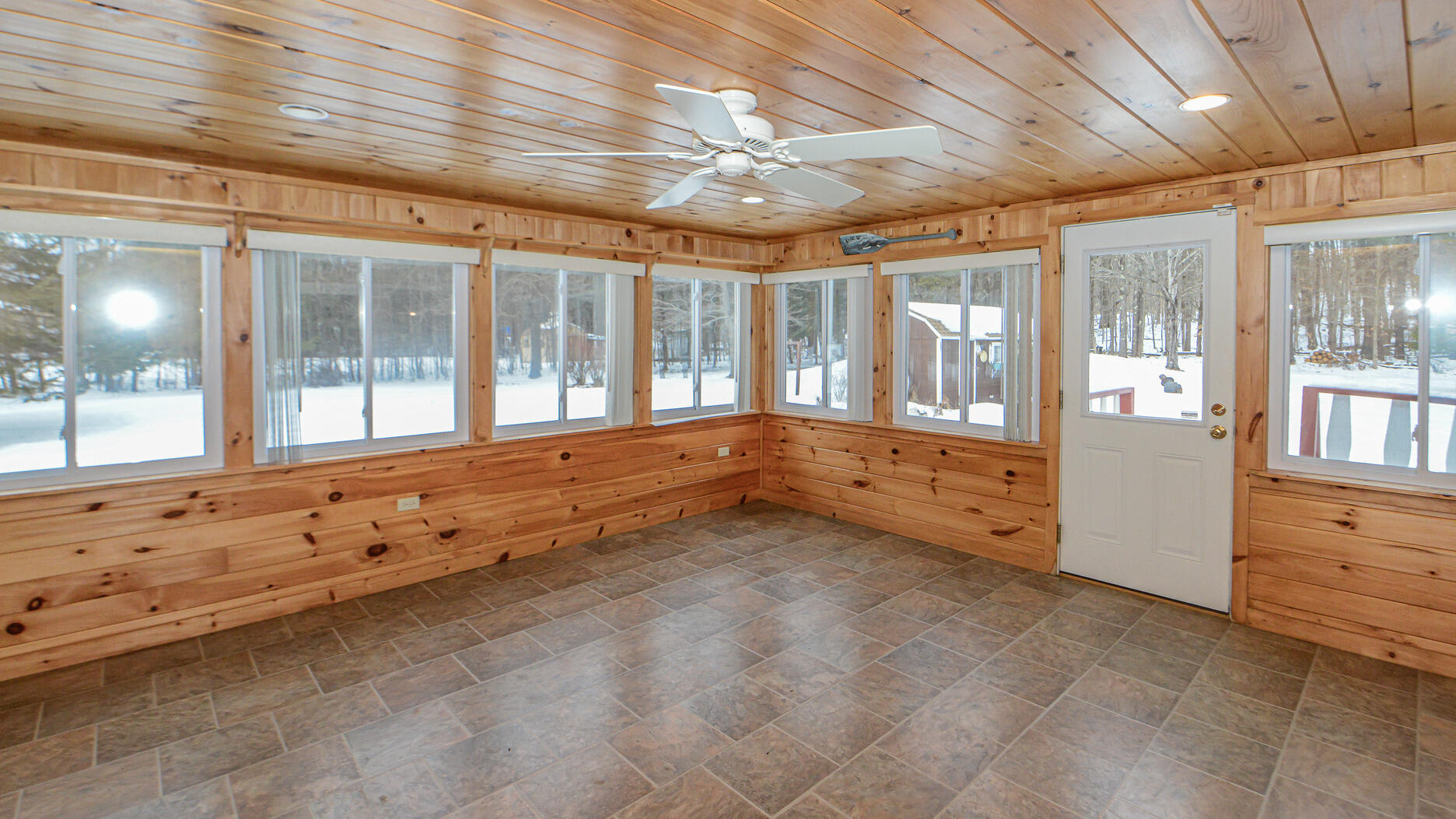 407 Songo School Road Naples, ME 04055 - Photo 19 of 52 3 Season Sunroom