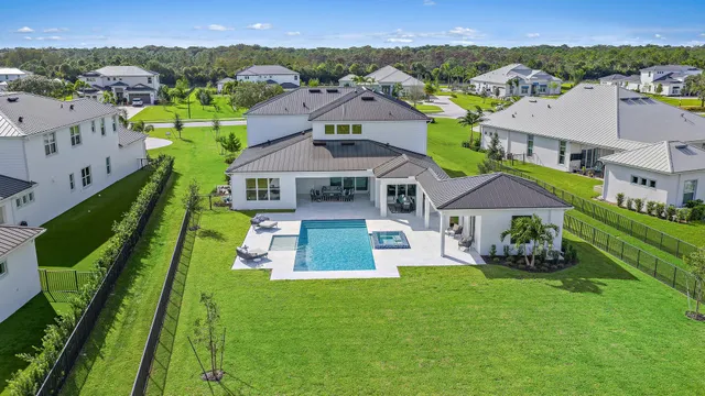 $5,699,000 | 20037 Southeast Bridgewater Drive, Jupiter, FL 33458