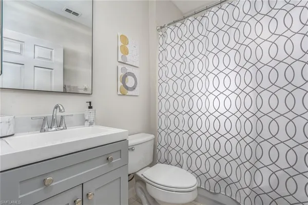 $2,000 | 3009 Driftwood Way, Unit 2802, Naples, FL 34109