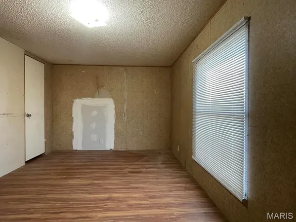 $44,800 | 130 College Avenue, Licking, MO 65542