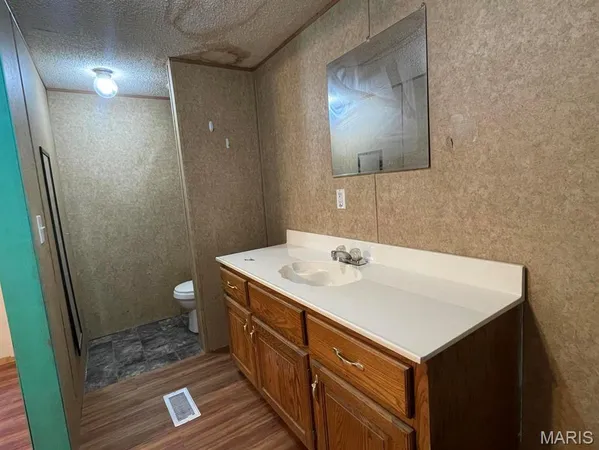 $44,800 | 130 College Avenue, Licking, MO 65542