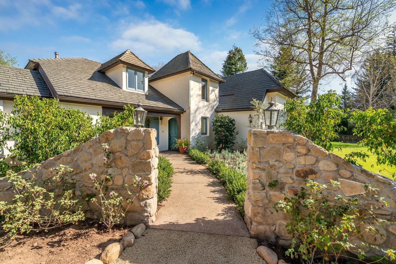 280 Santa Rosa Lane Santa Barbara, CA 93108 - Photo 2 of 19 Entrance