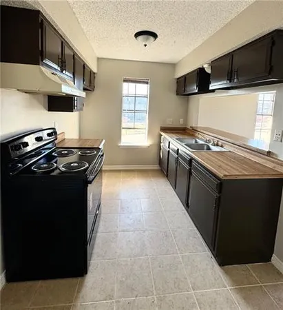 $900 | 906 Jeffrey Court, Unit D, Laplace, LA 70068