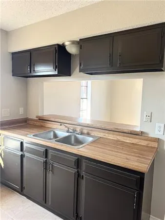 $900 | 906 Jeffrey Court, Unit D, Laplace, LA 70068