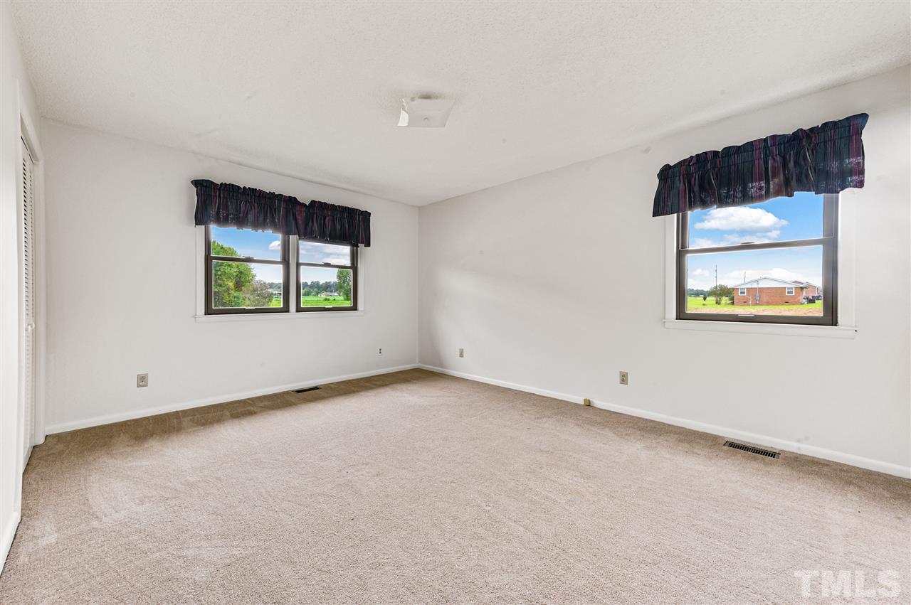 265 Carroll Byrd Road Dunn, NC 28334 - Photo 21 of 26 Gallery Image 21