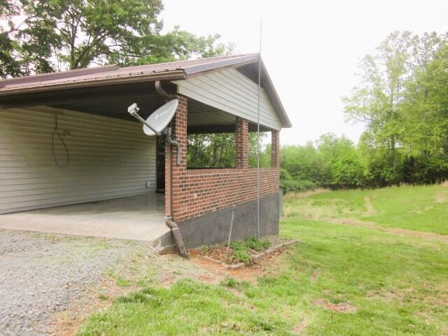 2765 Hatchett Road Penhook, VA 24137 - Photo 3 of 17 IMG_0716