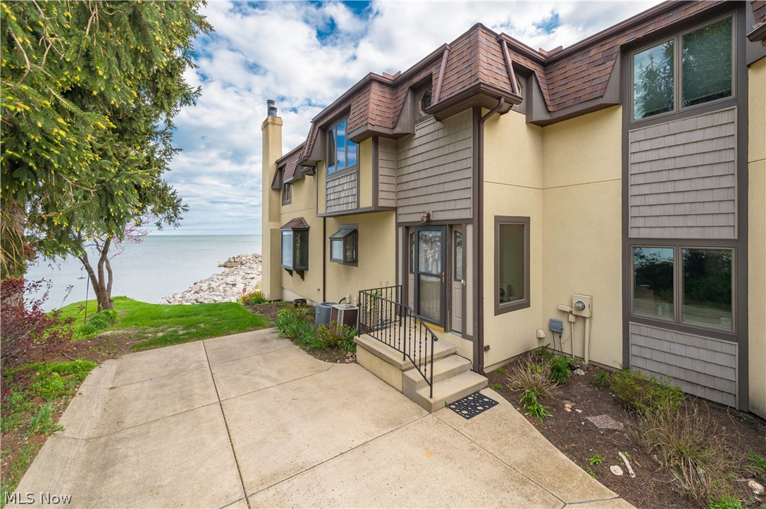 4601 Compass Rose, Unit 30 Vermilion, OH 44089 - Photo 1 of 50