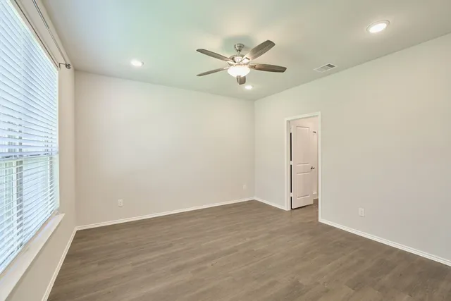 $1,900 | 901 Chickasaw Drive, Conroe, TX 77316