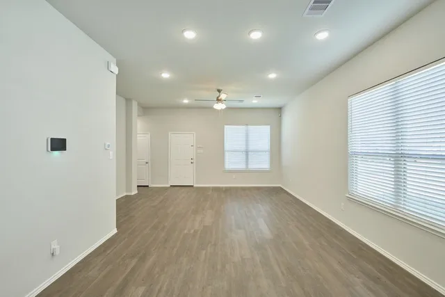 $1,900 | 901 Chickasaw Drive, Conroe, TX 77316