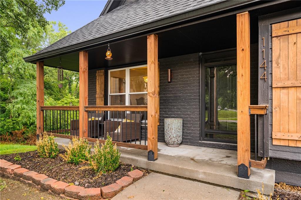 1144 Northeast Hunters Ridge Lee's Summit, MO 64086 - Photo 2 of 54 Gallery Image 2