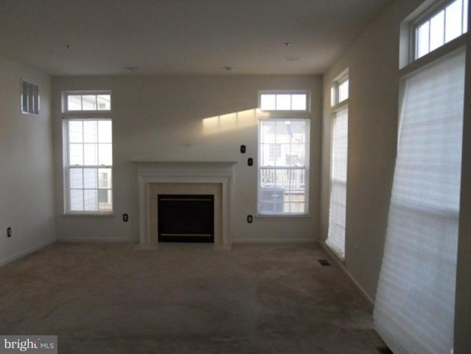 8005 Kingsmill Road Brandywine, MD 20613 - Photo 5 of 10 Family Room