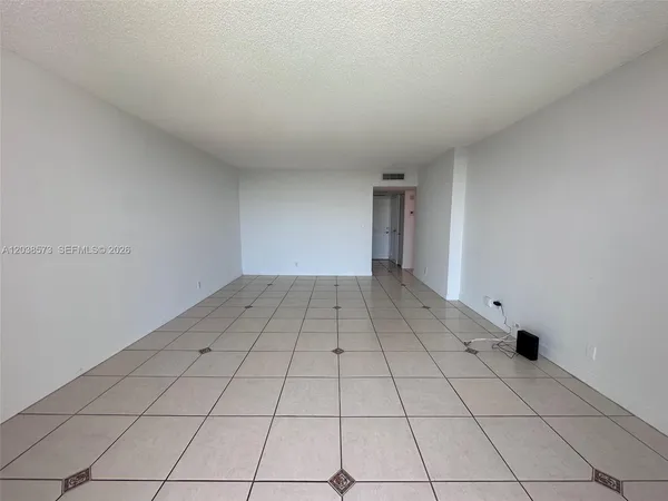 $2,300 | 100 Bayview Drive, Unit 823, Sunny Isles Beach, FL 33160