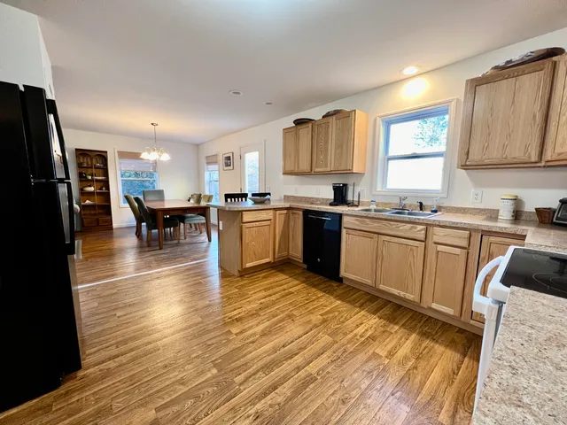 $999,000 | 29-30 Leighton Road, Tremont, ME 04653