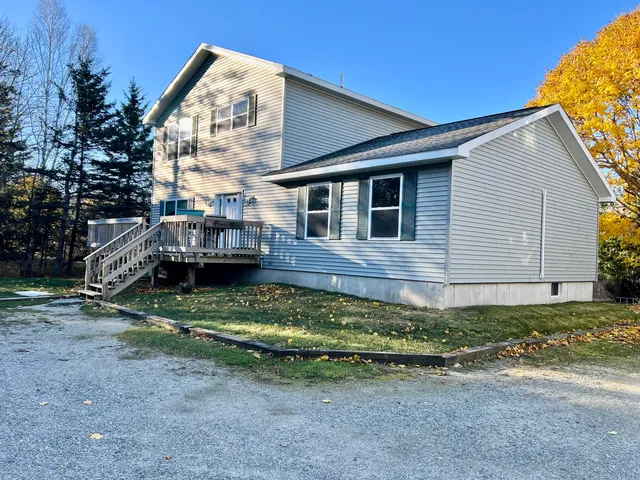 $999,000 | 29-30 Leighton Road, Tremont, ME 04653