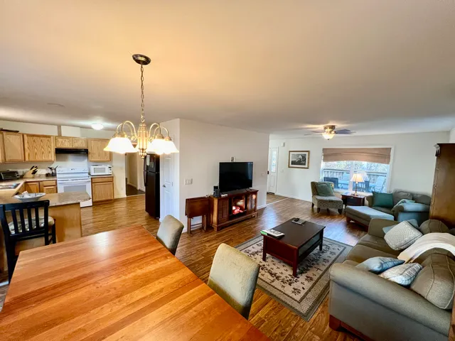 $999,000 | 29-30 Leighton Road, Tremont, ME 04653