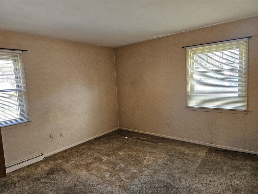 9 Upland Road Holyoke, MA 01040 - Photo 22 of 31 Gallery Image 22