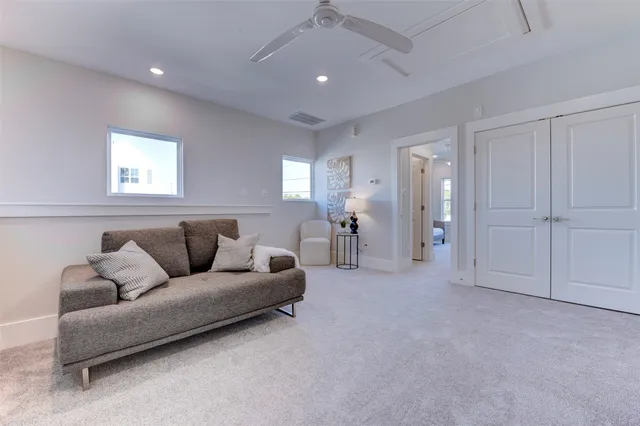 $495,000 | 5144 Rosslyn Road, Houston, TX 77018