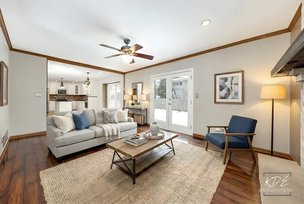 $575,000 | 515 Cimarron Drive West, Aurora, IL 60504