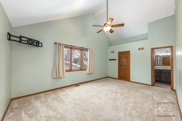 $575,000 | 515 Cimarron Drive West, Aurora, IL 60504