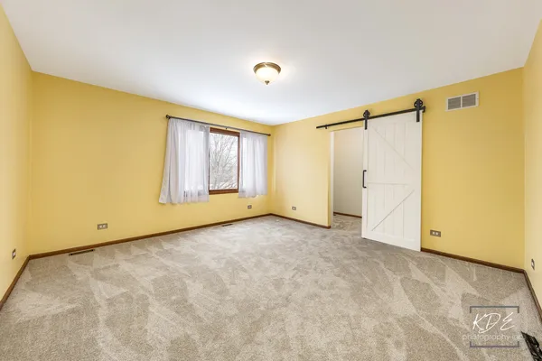 $575,000 | 515 Cimarron Drive West, Aurora, IL 60504