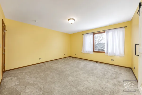 $575,000 | 515 Cimarron Drive West, Aurora, IL 60504