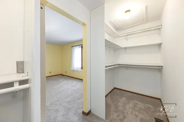 $599,900 | 515 Cimarron Drive West, Aurora, IL 60504